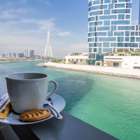 Waves Holiday Home - Waterfront Apartment With Breathtaking Sea Views Dubai Exterior foto