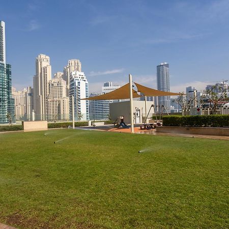 Waves Holiday Home - Waterfront Apartment With Breathtaking Sea Views Dubai Exterior foto