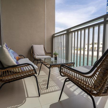 Waves Holiday Home - Waterfront Apartment With Breathtaking Sea Views Dubai Exterior foto
