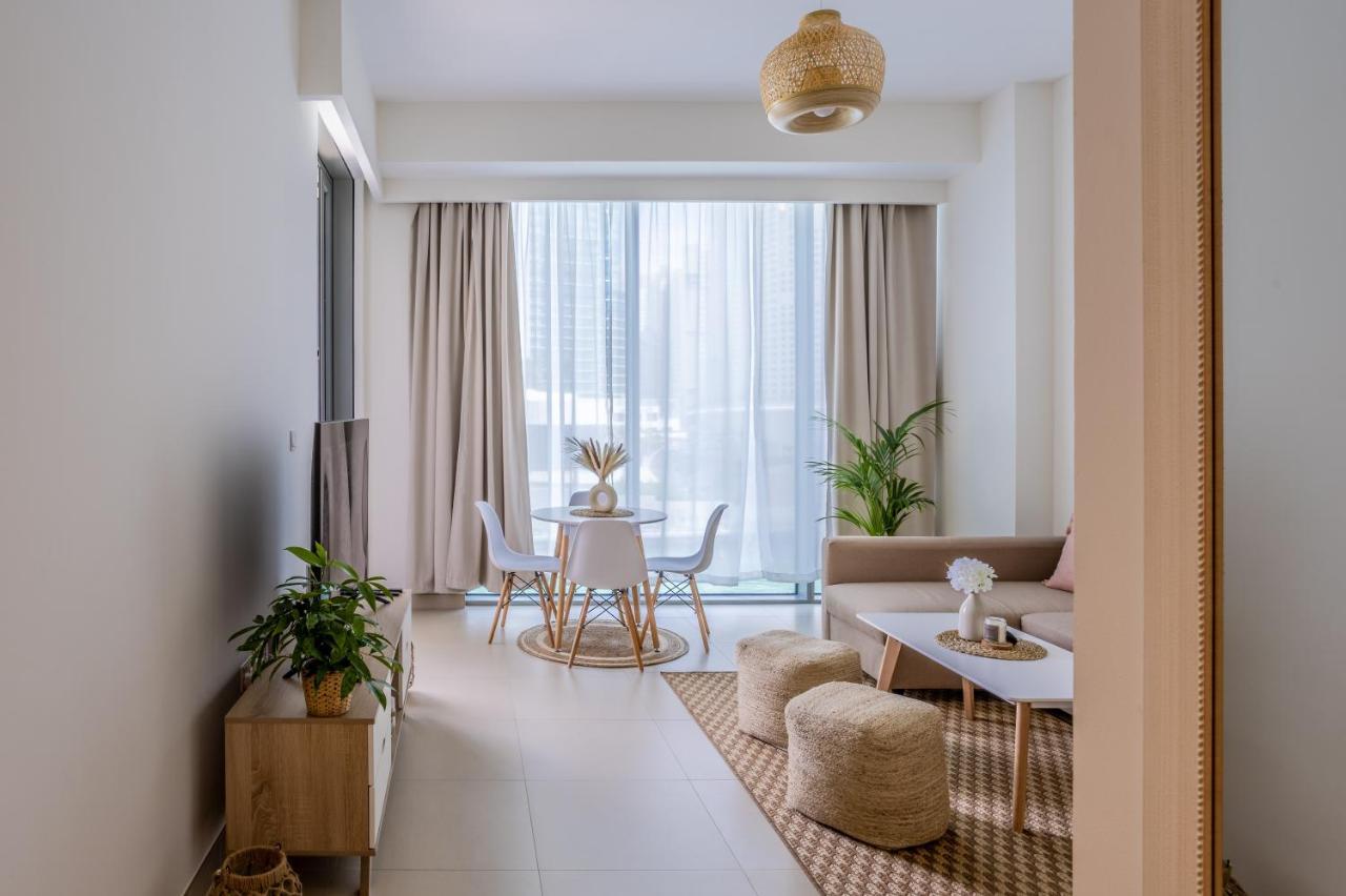Waves Holiday Home - Waterfront Apartment With Breathtaking Sea Views Dubai Exterior foto